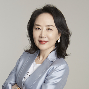 Diane Wang (Co-chair, Women in Business Action Council, B20 Indonesia; Member, BRICS WBA China Chapter; Founder, Chairperson and CEO, DHGATE Group)